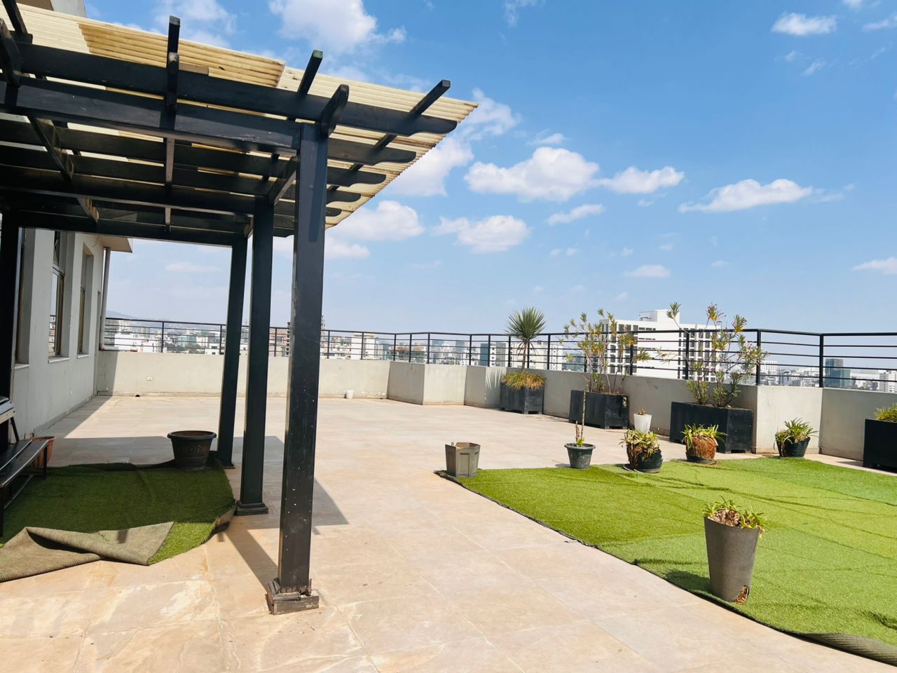 Modern 2-Bedroom with Balcony – Goterra/Welo Sefer